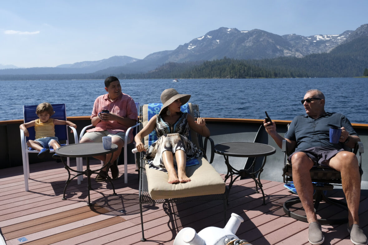 Best Episodes Of Modern Family: Lake Life