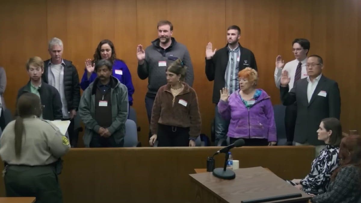 Jury Duty Review: Infinitely Repeatable Genius 7 Jury Duty Review: Infinitely Repeatable Genius