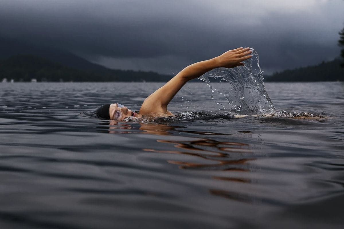 25 Best Swimming Movies to Dive Into 28 Best Swimming Movies
