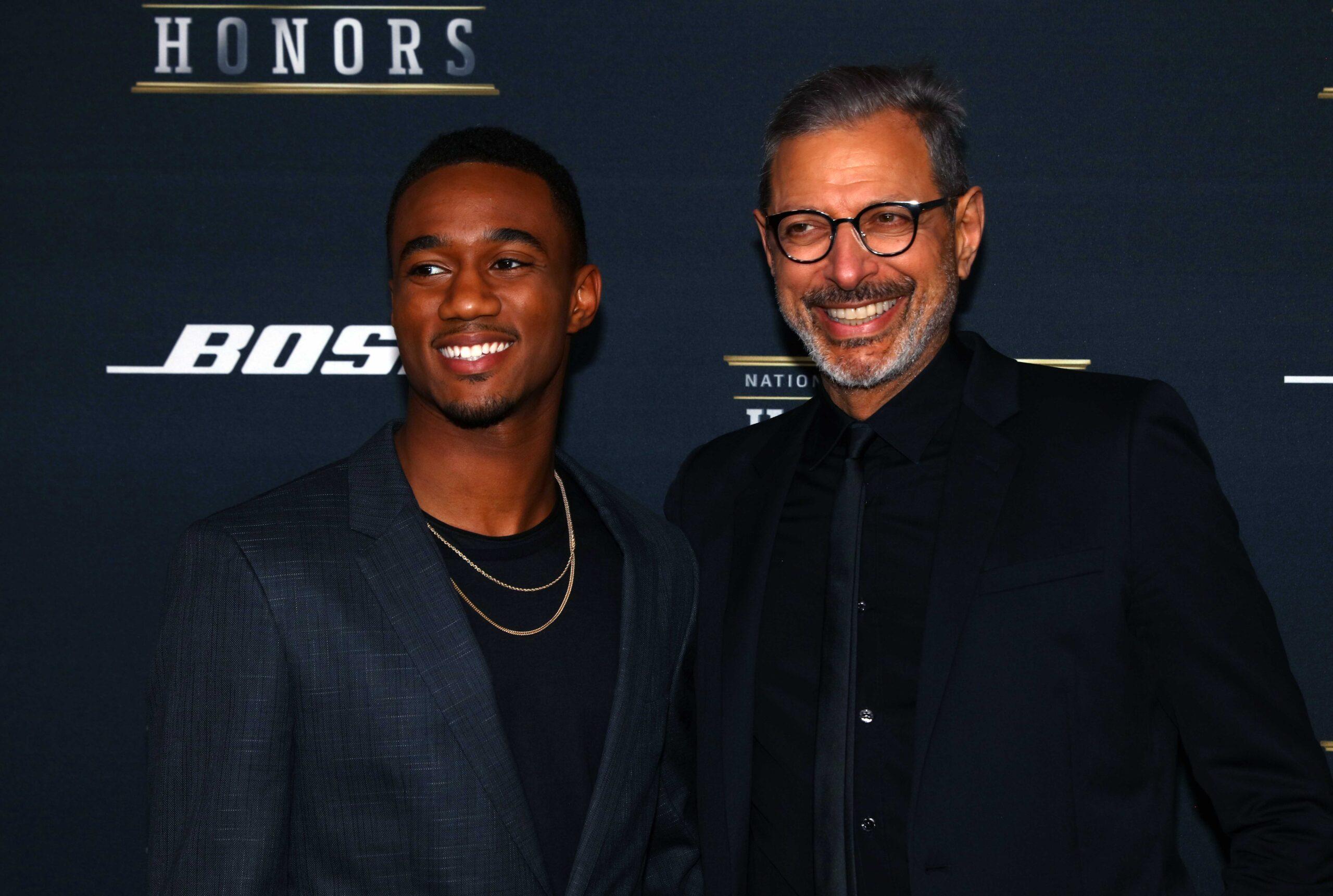 15 Tallest Actors in Hollywood 18 NFL: Super Bowl 50-NFL Honors Red Carpet Entrances