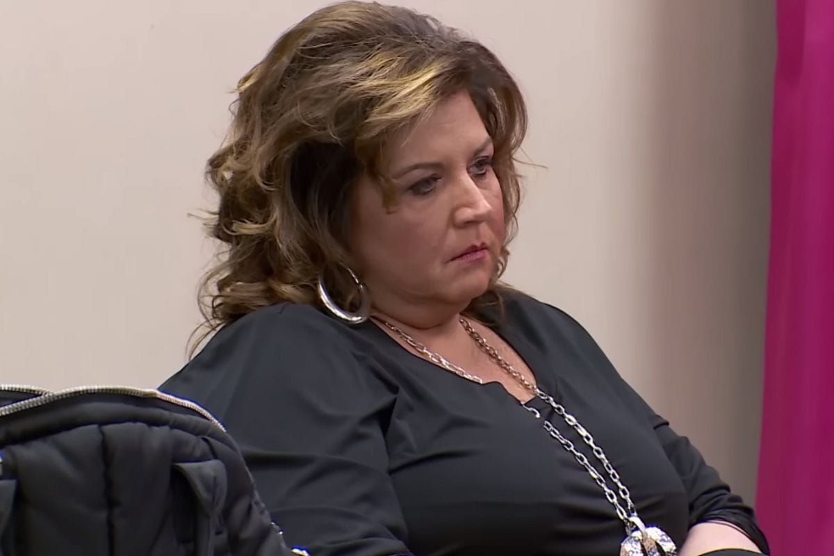 Credit dance moms, hulu, the best dance moms episodes
