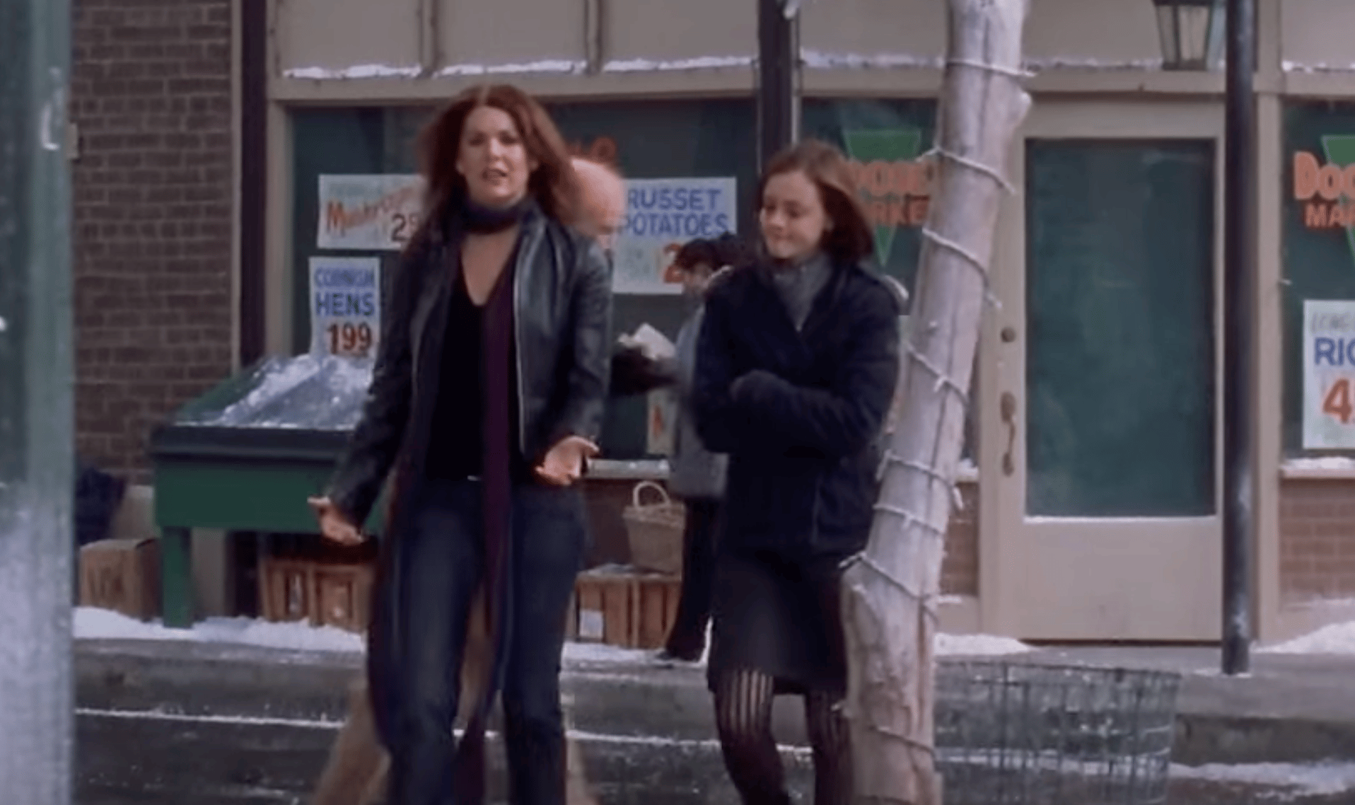 Lorelai And Rory In Stars Hollow