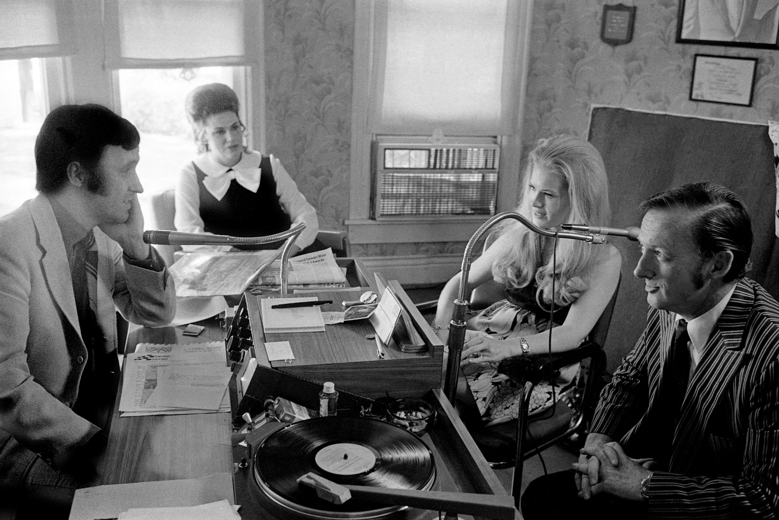 12 Best Tv Show Hosts Of All Time 12 Best Tv Show Hosts