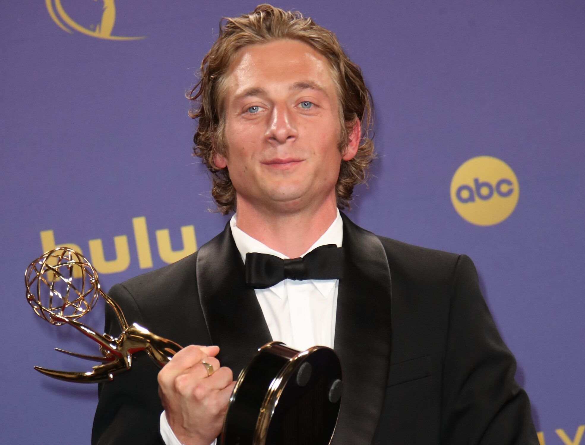 Shows like The Bear, Entertainment: 76th Emmy Awards