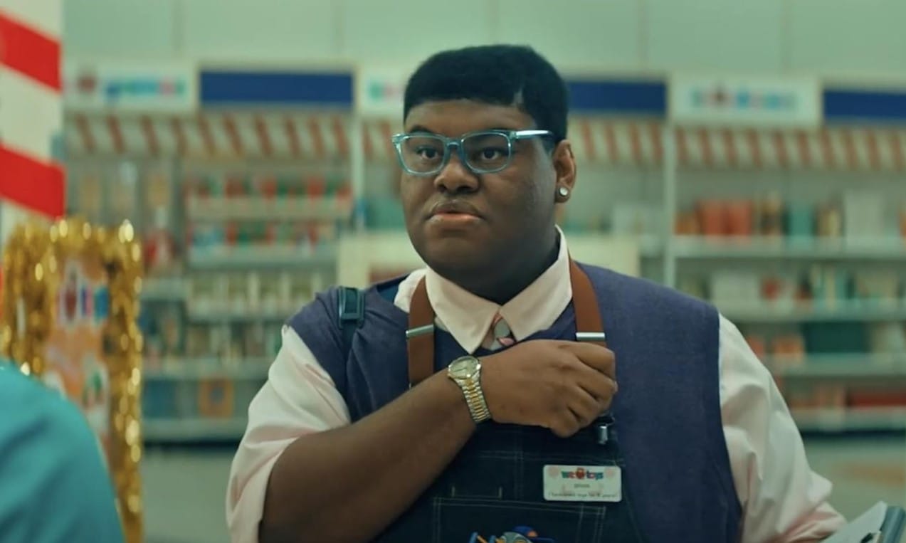 15 Best Thanksgiving Movies Streaming Right Now 8 Black Friday, Screen Media Films