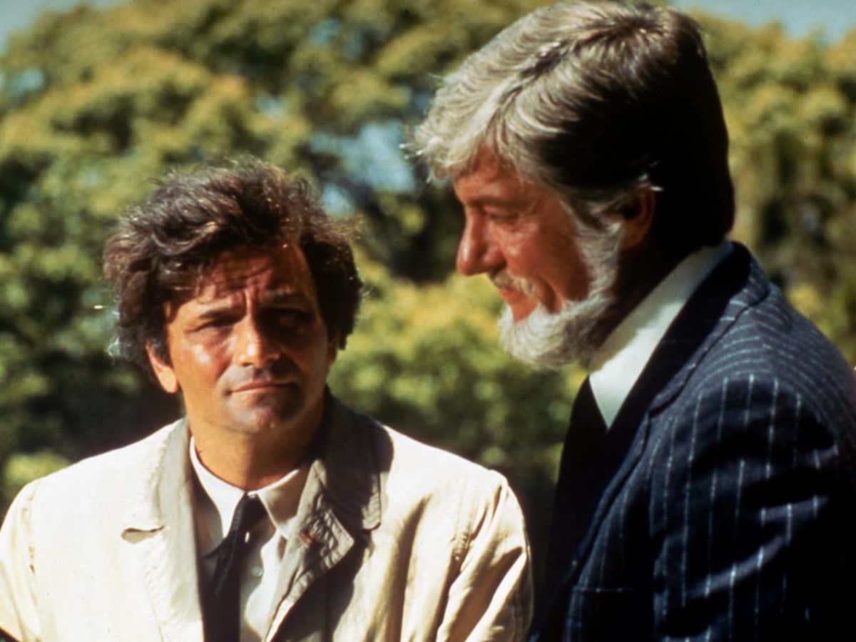 Dial Columbo, Peacock