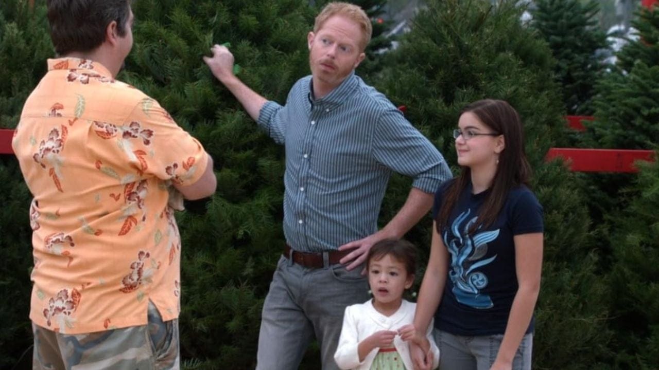 13 Best Episodes Of Modern Family And Why They'Re Timeless 4 Express Christmas, Modern Family Hulu