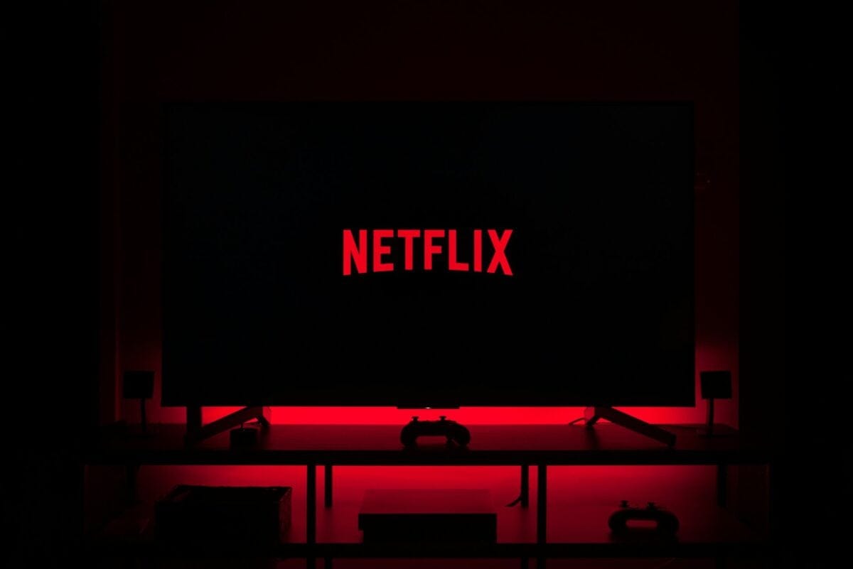 netflix screen with red backlight