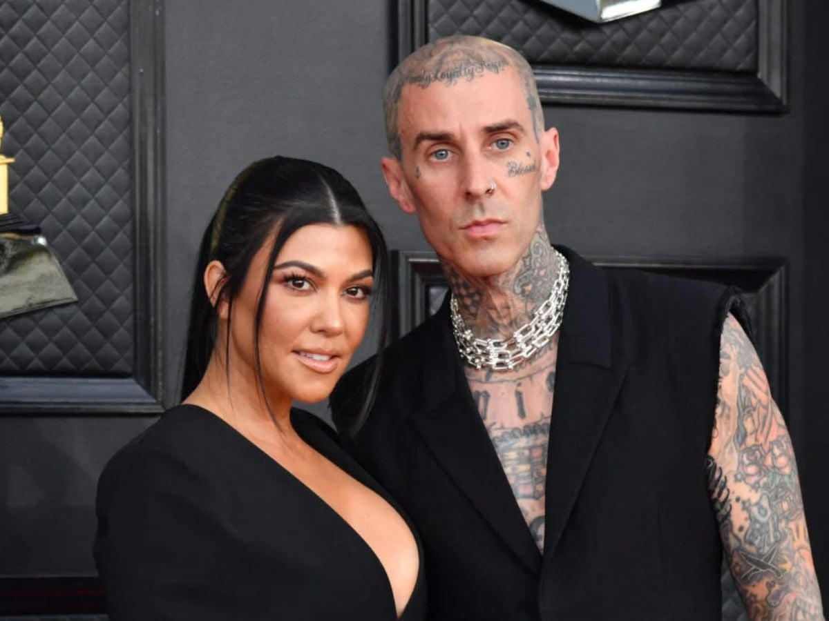 Kourtney Kardashian reveals she's been sober Google Commons