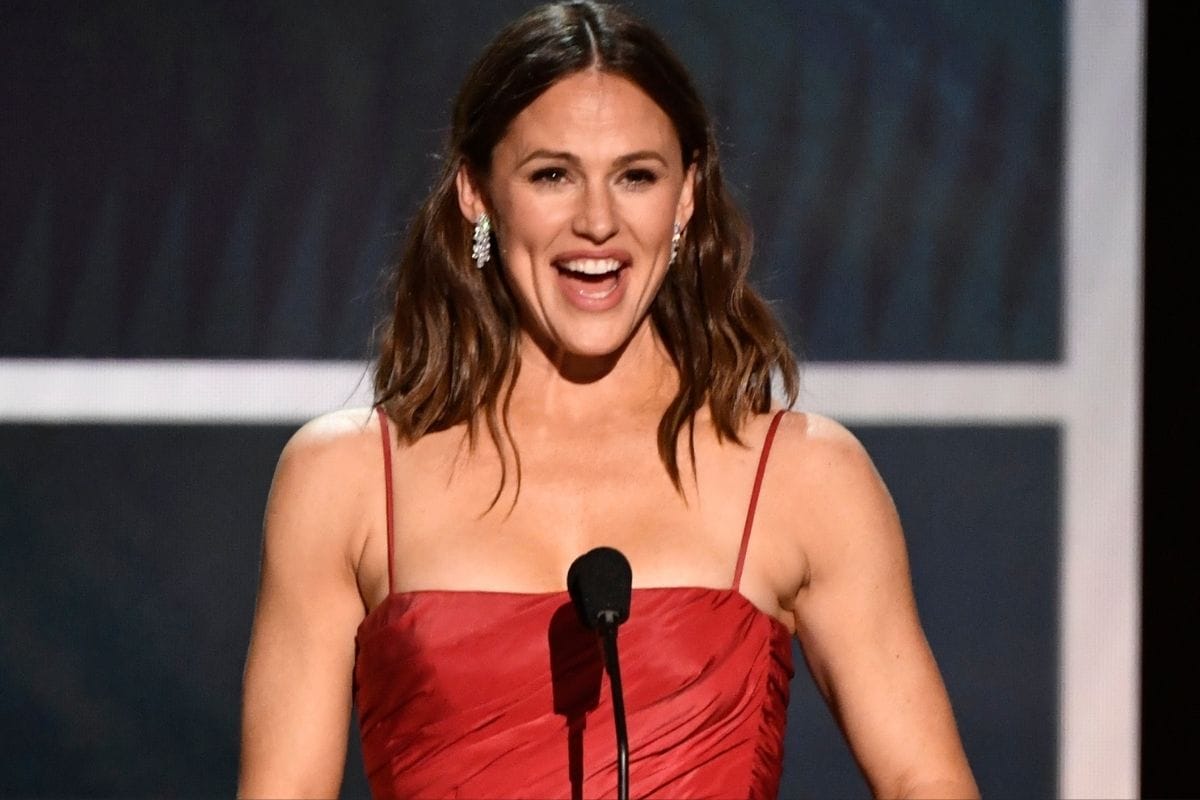 Jan 19, 2020; Los Angeles, CA, USA; Jennifer Garner presents the award for outstanding performance by a male actor in a supporting role during the 26th Annual Screen Actors Guild Awards at the Shrine Auditorium.