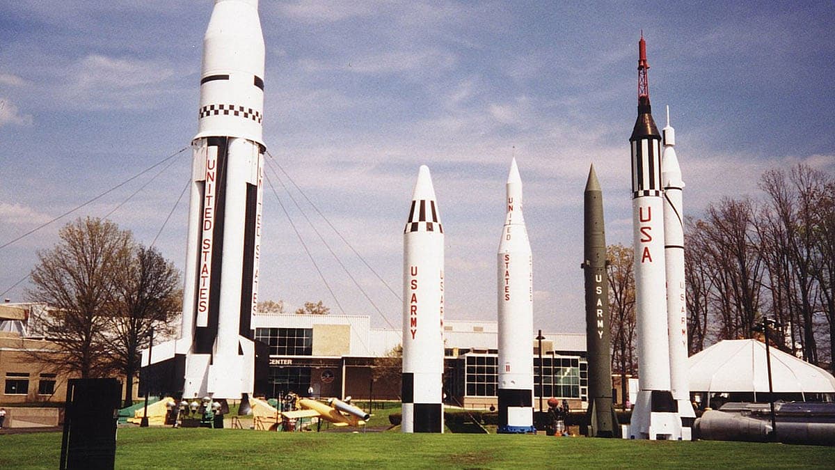 15 Best Space Documentaries Of All-Time 7 Rocket Garden