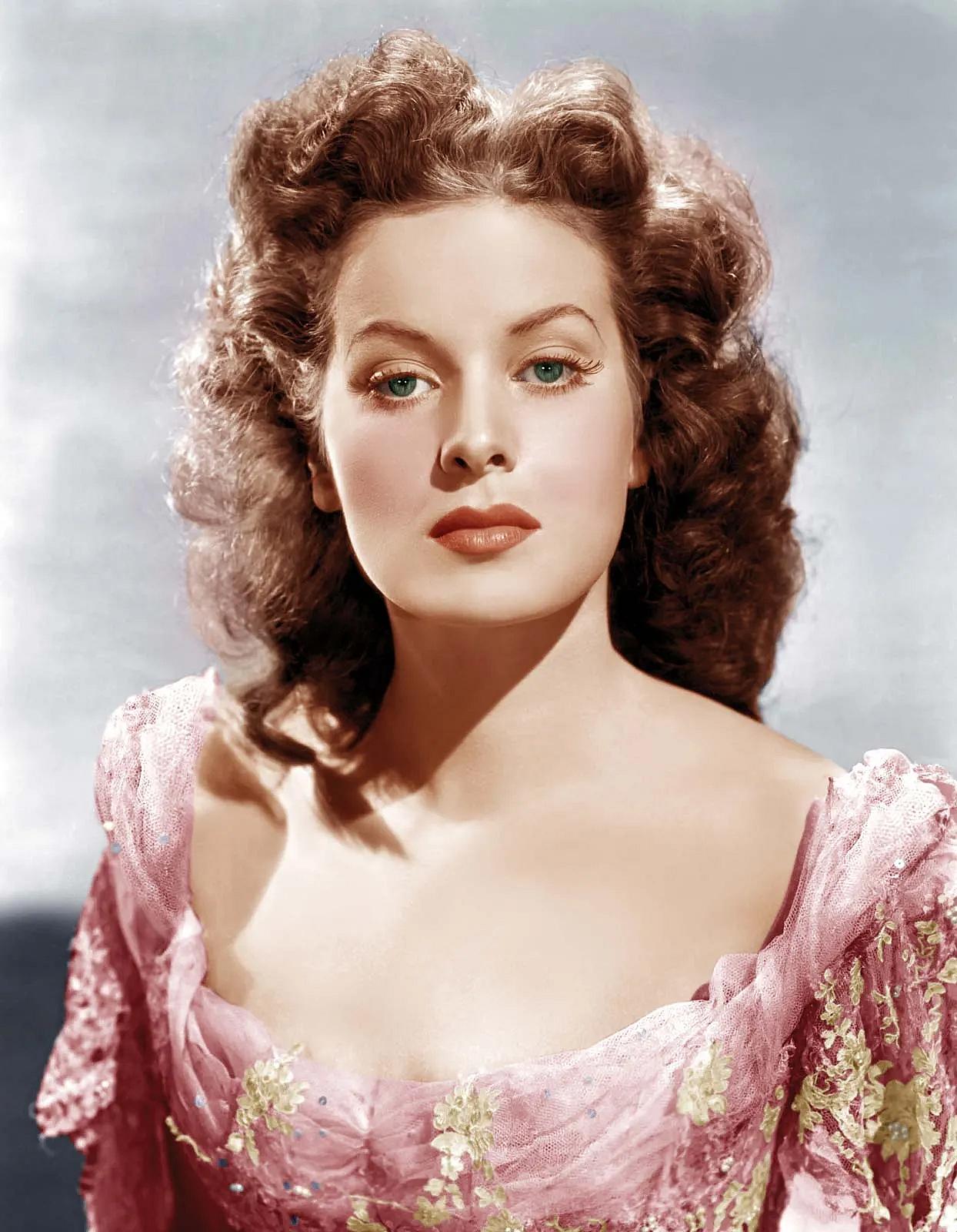 Ranking 15 Famous Old Hollywood Actresses From 1920 To 1960 7 Ranking 15 Famous Old Hollywood Actresses From 1920 To 1960