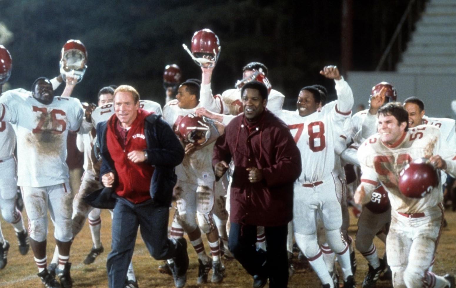 13 Best Ryan Gosling Movies Streaming Now And Where To Watch 13 Remember The Titans, Walt Disney Motion Pictures