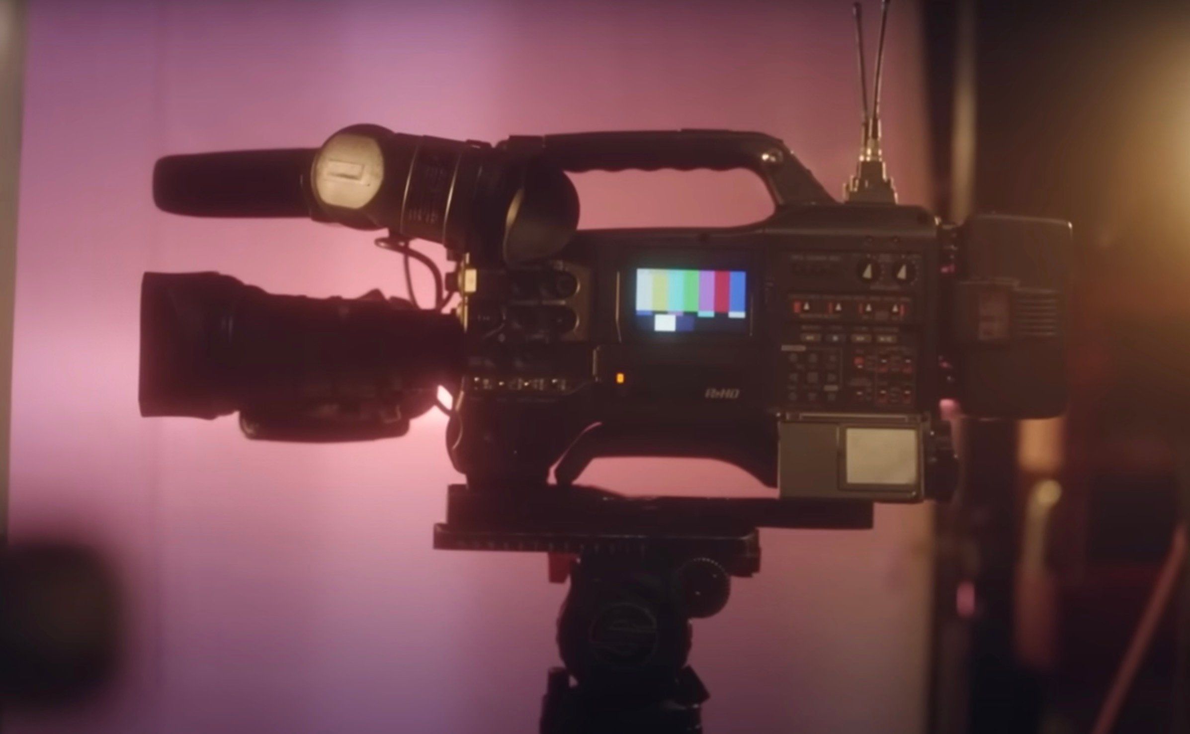 where to watch quiet on set