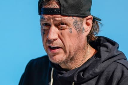 Jelly Roll Signs Autographs For Fans Efore The Game Against The Seattle Seahawks At Nissan Stadium In Nashville, Tenn., Sunday, Nov. 23, 2025.