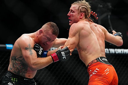 Jan 24, 2026; Las Vegas, Nevada, Usa; Justin Gaethje (Red Gloves) Fights Paddy Pimblett (Blue Gloves) During Ufc 324 At T-Mobile Arena. / Paramount+
