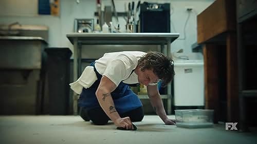 The Bear Review: New Season Sparks Fanfare 2 The Bear Review: New Season Sparks Fanfare