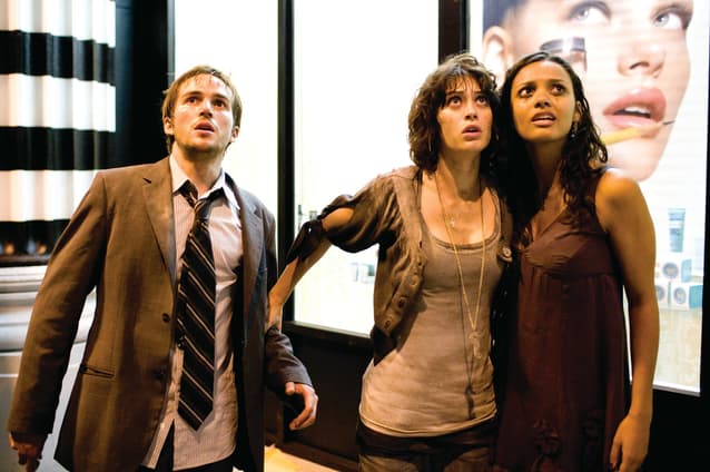 5 Best Matt Reeves Movies And Where To Stream Them 4 Best Matt Reeves Movies: Cloverfield
