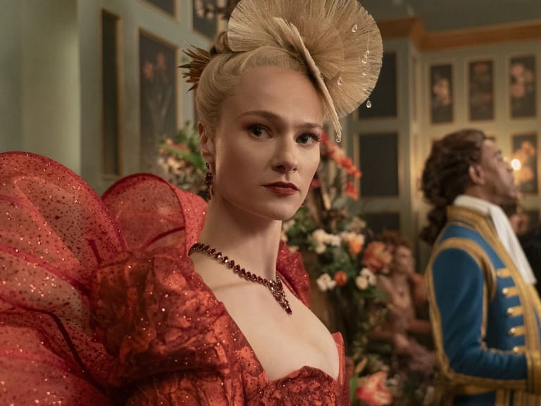 Bridgerton Season 3 Review: A Romance Filled With Empowerment 5 Bridgerton Season 3 Review: A Romance Filled With Empowerment