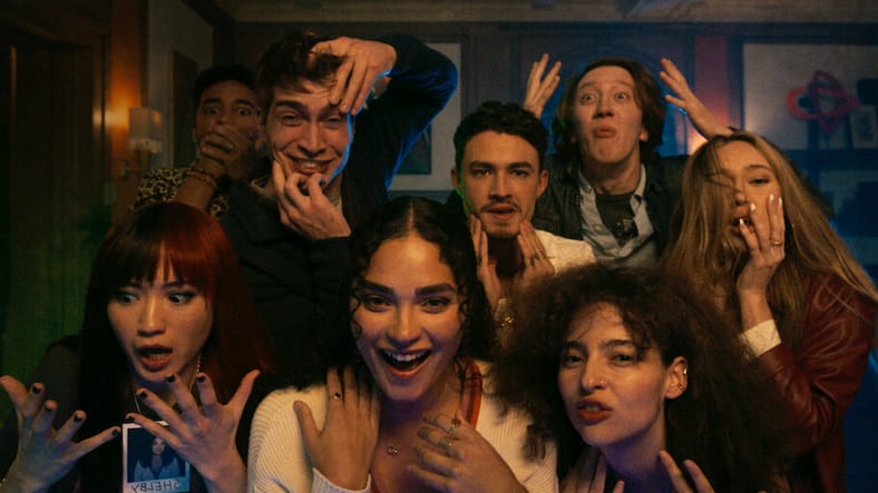 6 Best Mystery Movies On Netflix Right Now 5 It'S What'S Inside