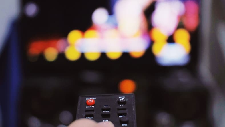 How To Cancel Frndly Tv On A Browser, Smartphone, And Tablet 2 Pointing Remote At Tv