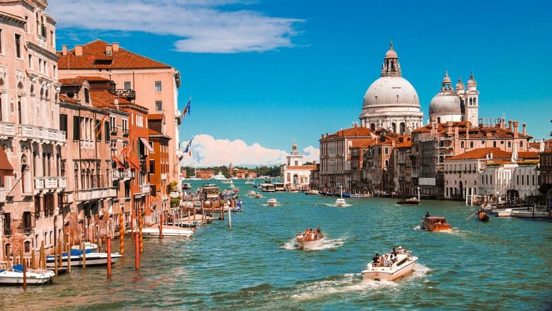 Movies Set In Italy, Unsplash