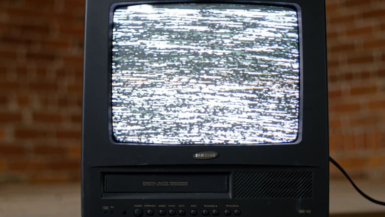 13 Best Attic Antennas For Cable-Free Tv 2 Best Attic Antennas, Unsplash