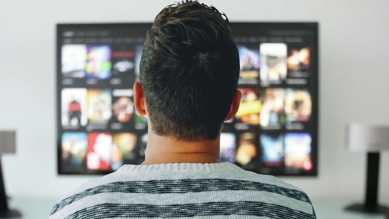 Man Watching Tv. / Sling Tv / Paramount+ / Hbo Max