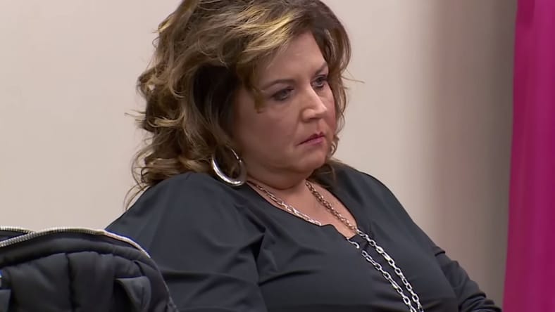 Credit Dance Moms, Hulu, The Best Dance Moms Episodes