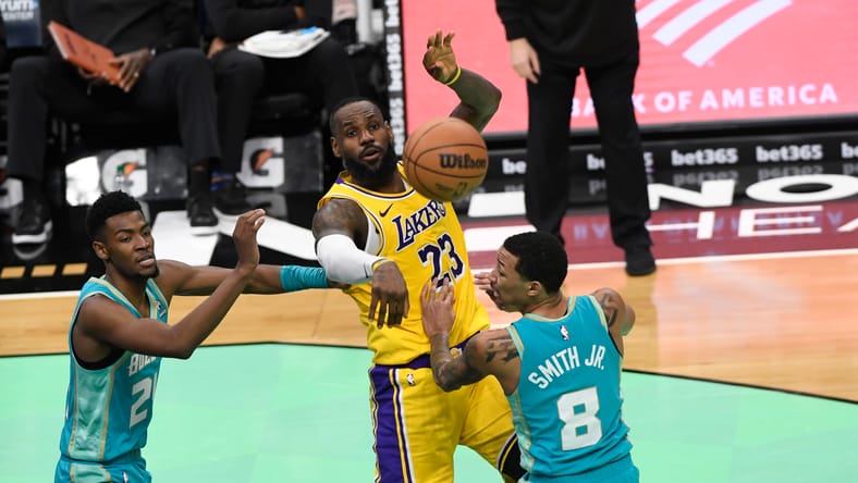 Nba: Los Angeles Lakers At Charlotte Hornets