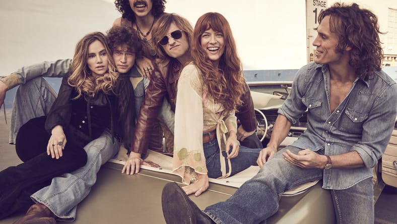 Cast Of Daisy Jones And The Six, Credit Amazon Prime Video