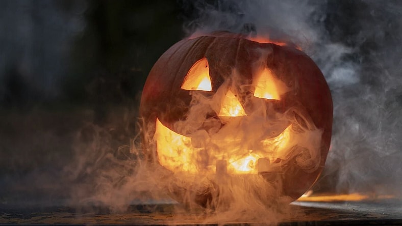 15 Best Halloween Movies That Aren'T Scary 2 Best Halloween Movies That Aren'T Scary