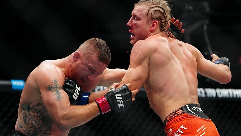 Jan 24, 2026; Las Vegas, Nevada, Usa; Justin Gaethje (Red Gloves) Fights Paddy Pimblett (Blue Gloves) During Ufc 324 At T-Mobile Arena. / Paramount+