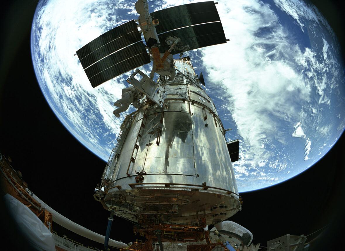 Best space documentaries streaming: Hubble