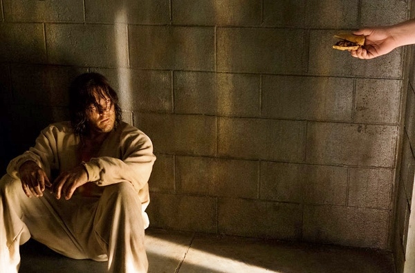 Best Episodes Of Daryl In The Walking Dead: The Cell