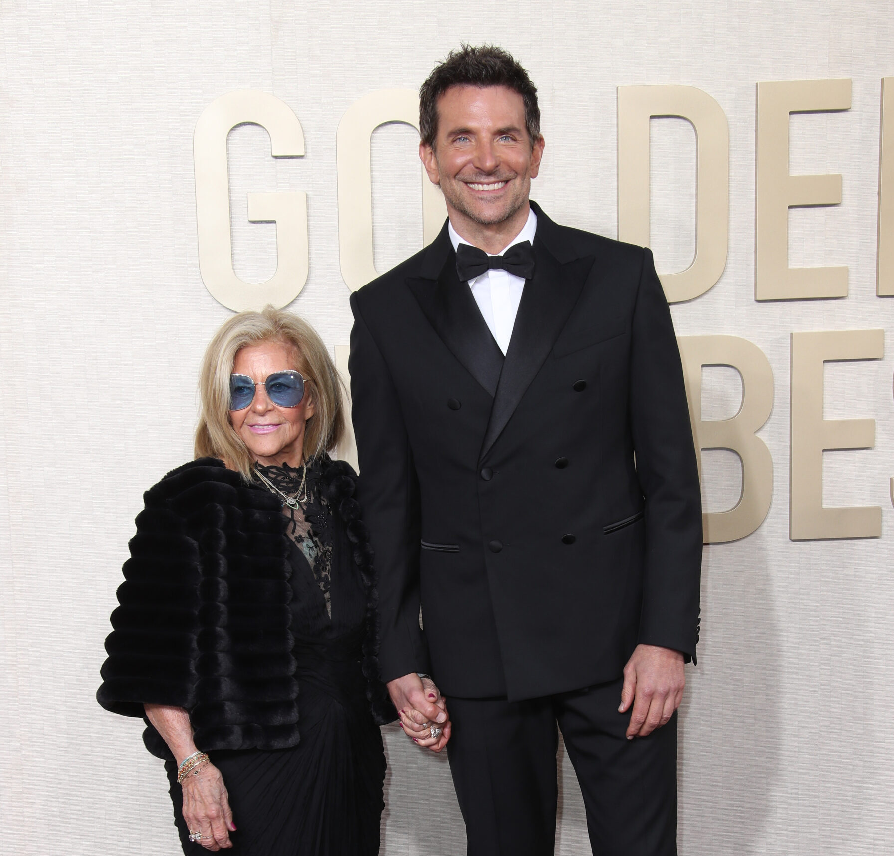 Entertainment: Entertainment: 81st Annual Golden Globe Awards